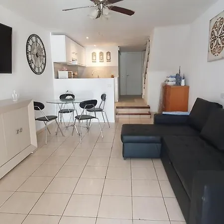 Parque Santiago 2 Luxery 2 Bedroom Appartement *